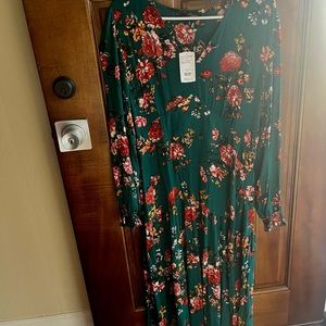 Suzanne Betro floral maxi dress NWT - GREEN